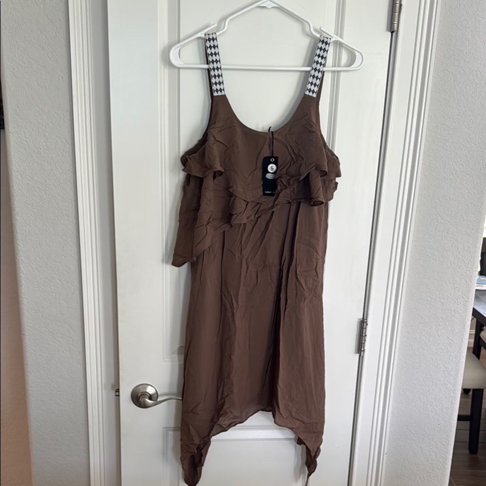 NWT🥰Naked Zebra Brown Asymmetrical Ruffled Sundress